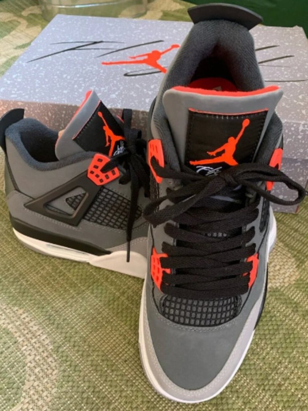 Air Jordan 4 Retro